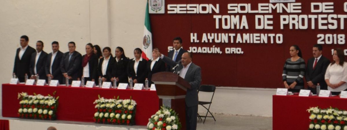Belén Ledesma Ledesma:  Asume el cargo luego de rendir protesta como Presidente Municipal de San Joaquín, Qro.
