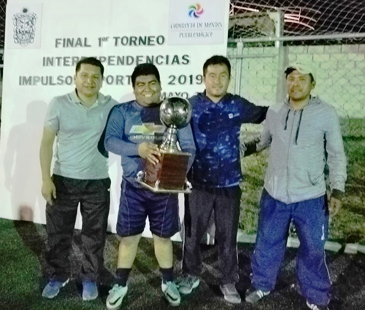 Campeón Flecha Amarilla: Del Torneo Futbol 7 Intedependencias de Cadereyta