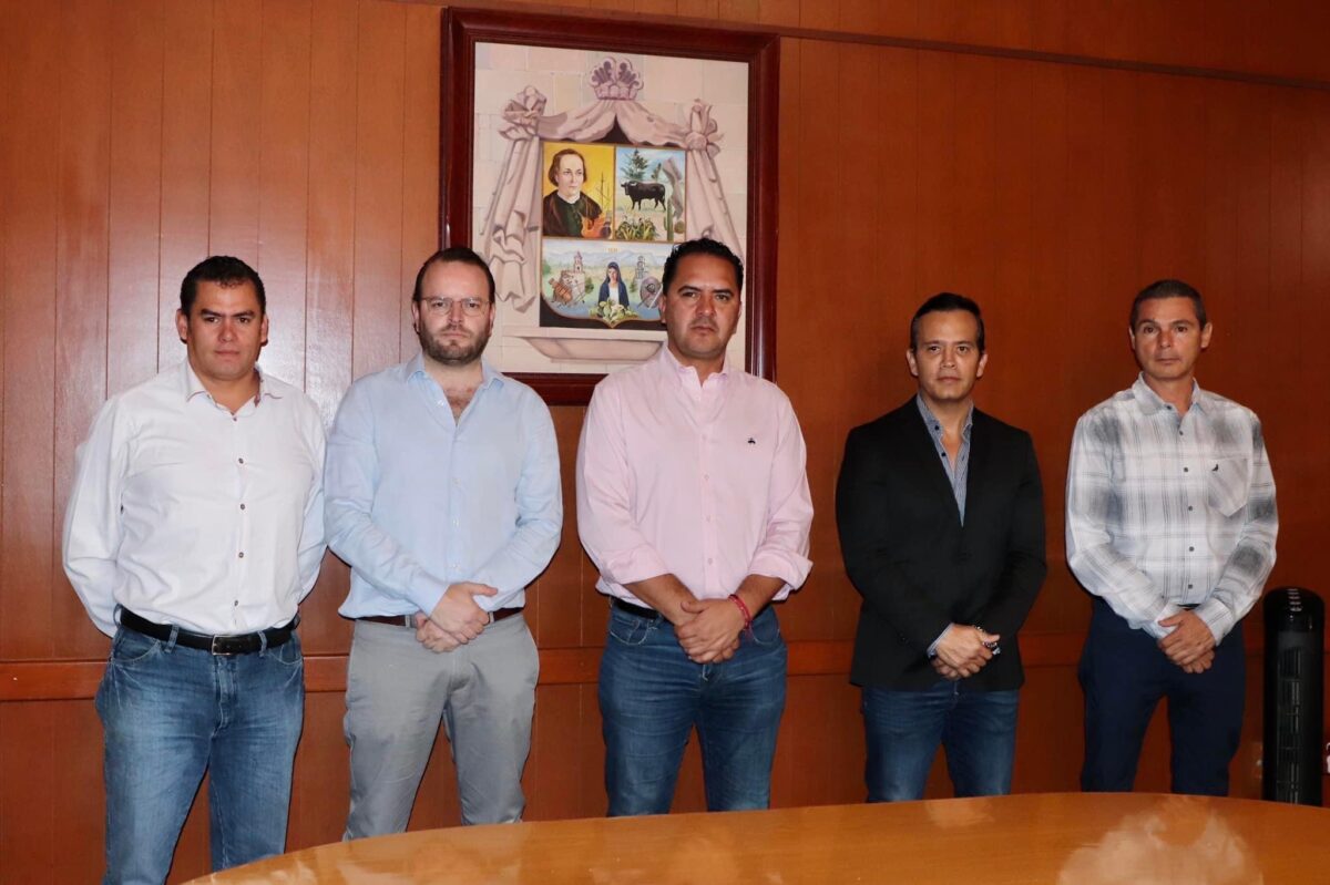 Presenta Municipio de Colón Paquete de Proyectos a Turismo del Estado