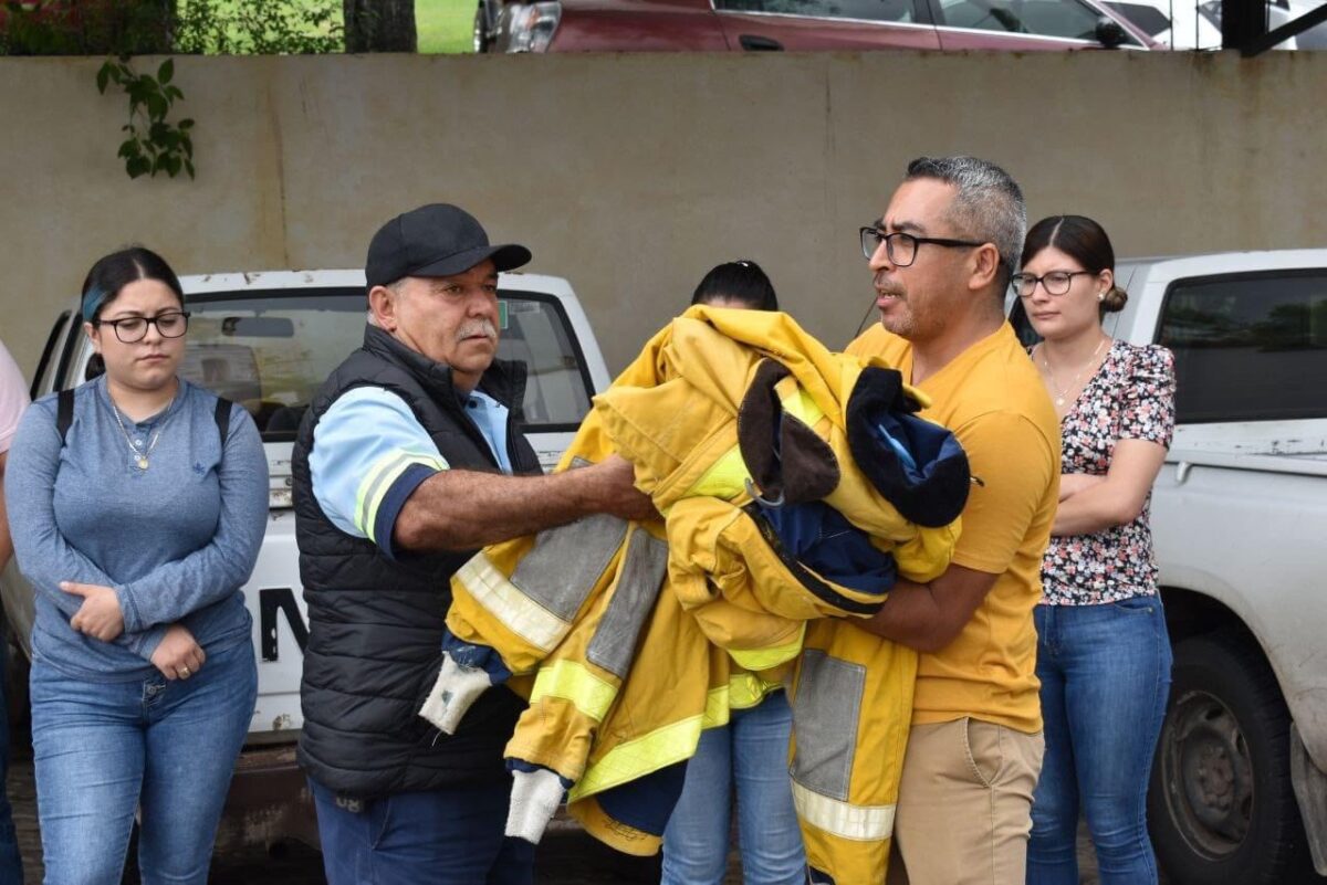 Protección Civil de Landa de Matamoros Realiza Simulacro de Sismo en Presidencia Municipal