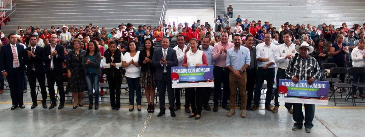 Contra pobreza extrema:  Municipio de Colón recibe más de 7, 000 vales