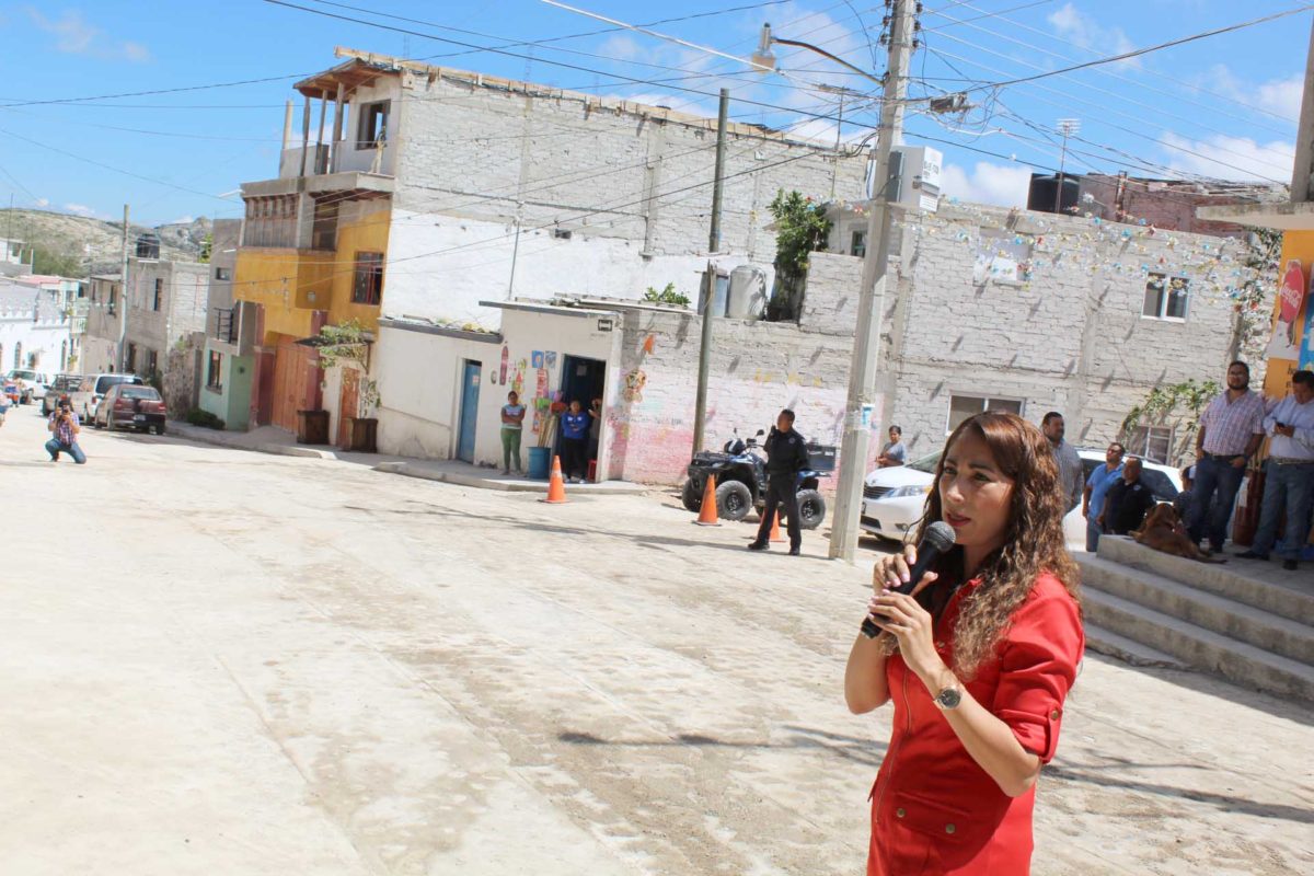 Con Trabajo:  Cierra Lucy Quintanar con gira de Entrega de Obras por el Municipio.