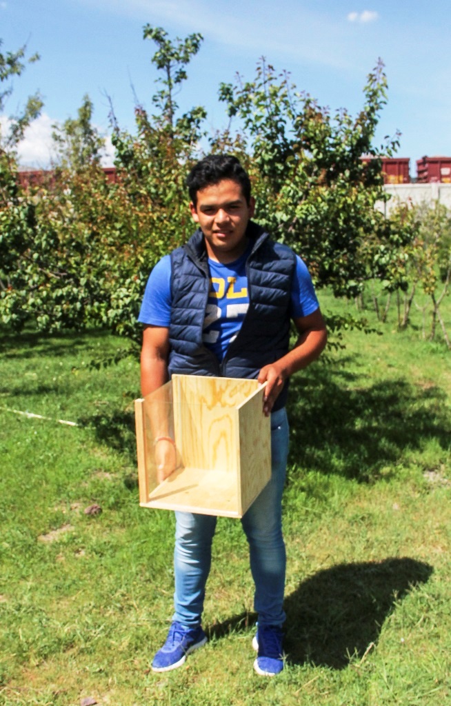 Mejorando procesos:  Estudiante de Bachilleres UAQ busca eficientar la producción de abono ecológico
