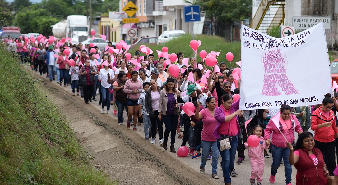 Contra el cáncer: Primera “Caminata Rosa” en Jalpan de Serra