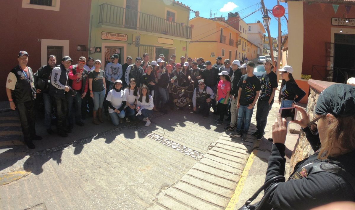 Bikerland : Caravana de motociclistas de paso por  San Joaquín