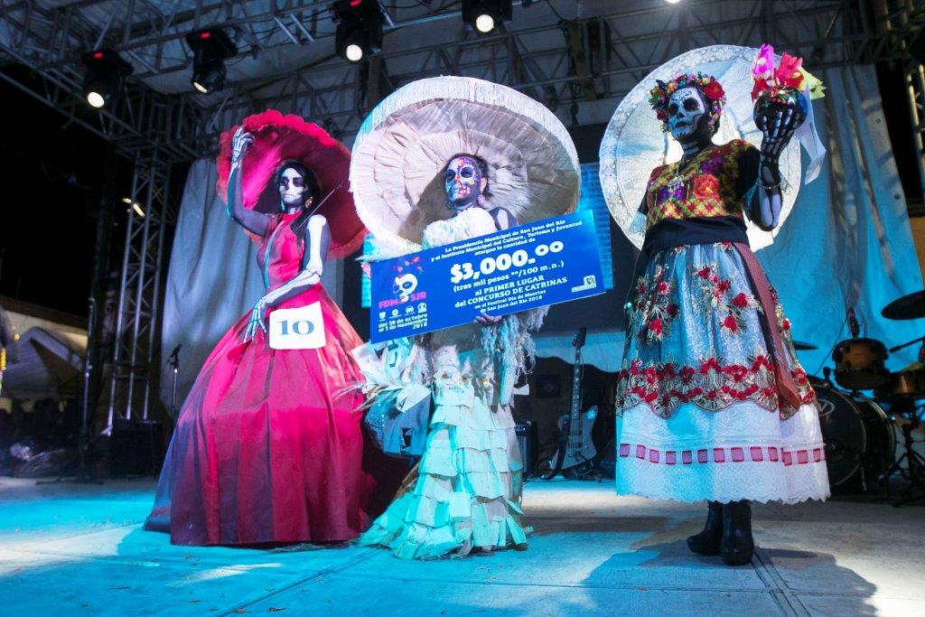 Con 35 mil participantes:  Realizan festival de día de muertos 2018 en San Juan del Río