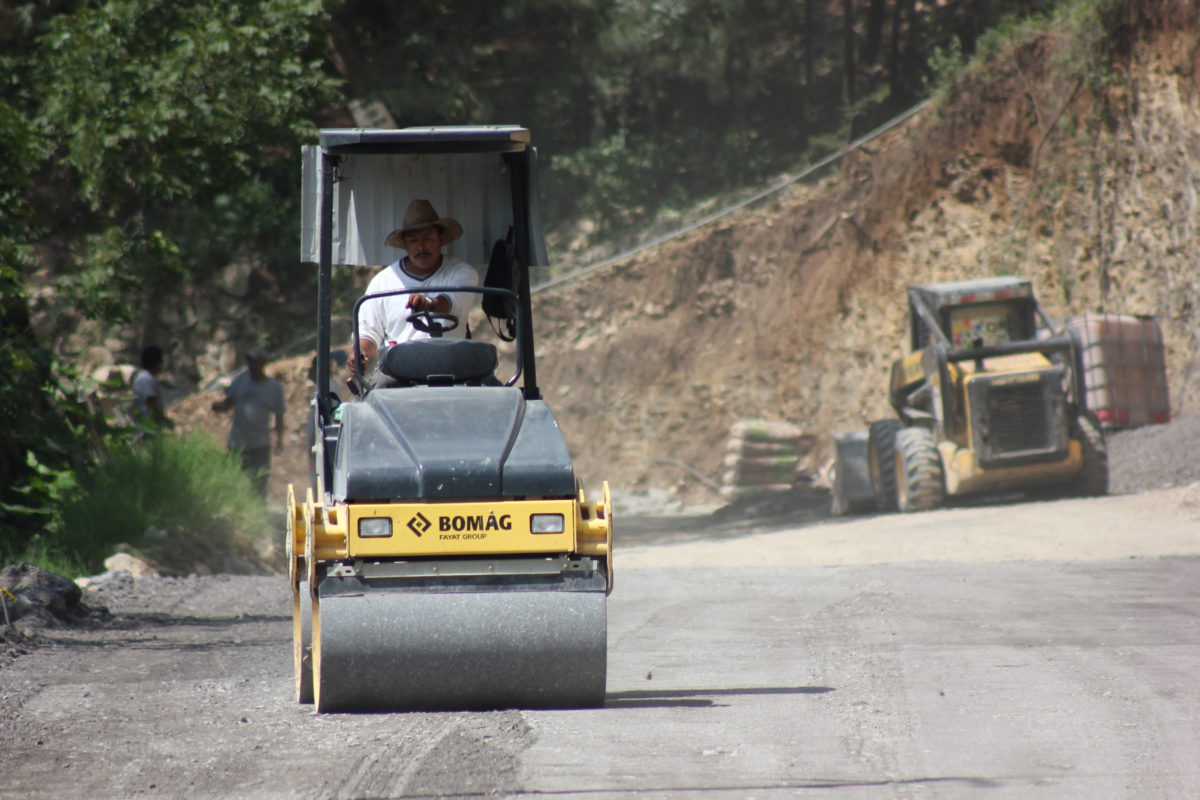 En municipio de Landa:  Avanza la modernización de la Carretera Estatal 191 El Lobo – Agua Zarca