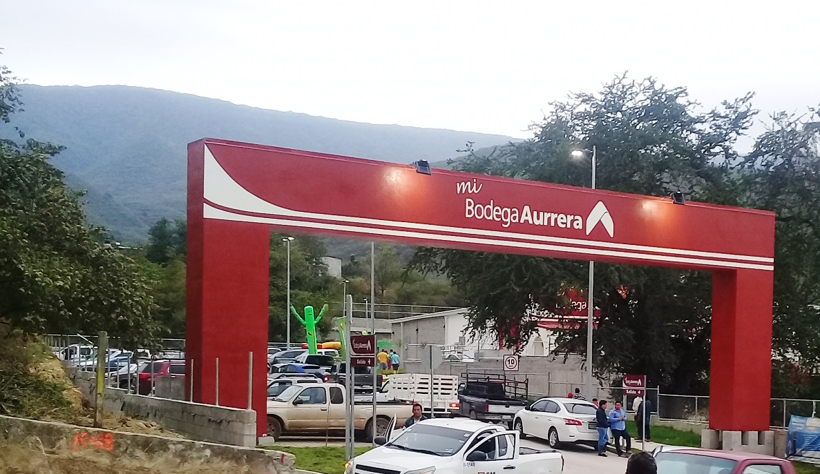 Inauguran: Bodega  Aurrera en Jalpan de Serra