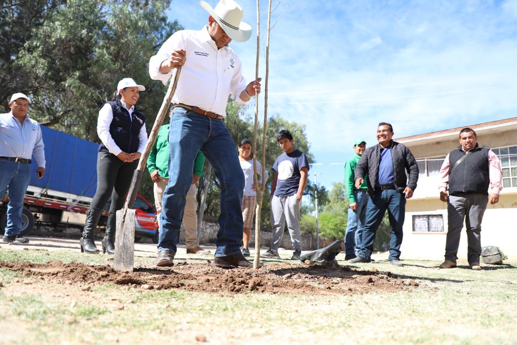 Mejores Espacios Públicos: Reciben Habitantes de Esperanza Programa “8 Acciones por Tu Comunidad”