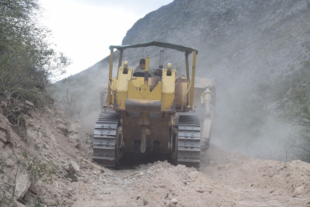 Inician actividades: Crearán acceso del camino Culebras –  Rancho Quemado en Cadereyta de Montes