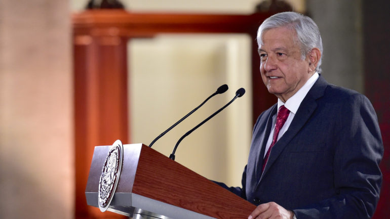 AMLO informa:  Permanecerán refugios de mujeres