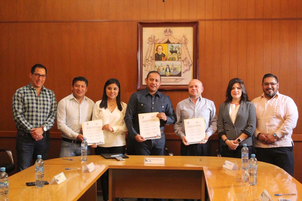 Buscando la Transparencia: Se Firma Convenio de Colaboración Municipio de Colón y la INFOQRO