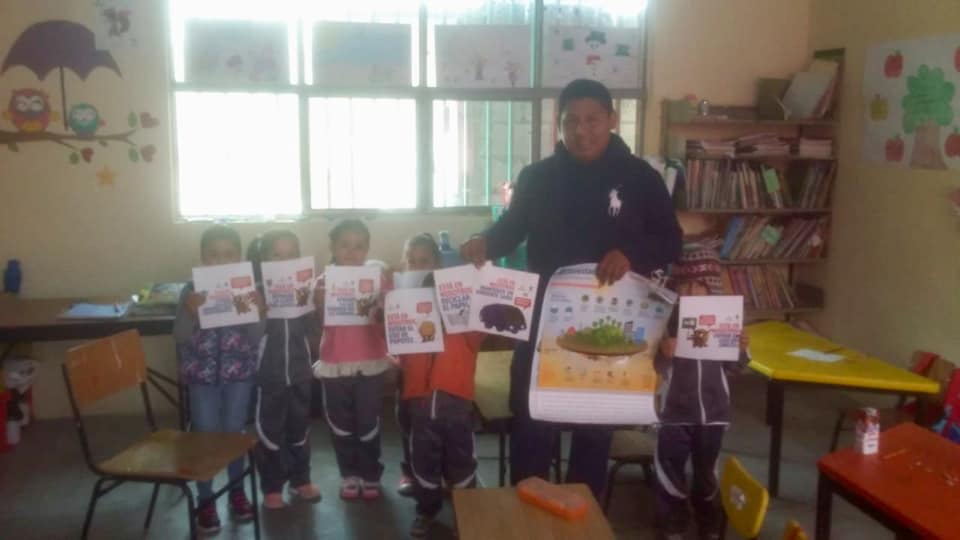 En el Trapiche: Entregan material de educación ambiental a alumnos de preescolar