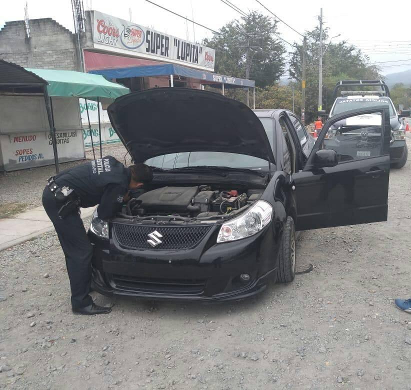 Policía Estatal: Recupera vehículo robado durante operativo en Jalpan