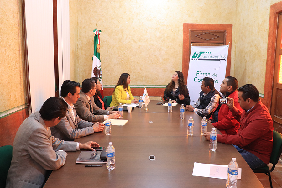 Unirán esfuerzos: Jalpan y Arroyo Seco trabajarán con UTSJR