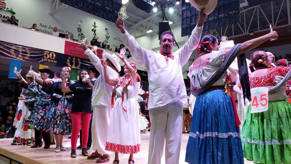 Campeones queretanos: En 50 Concurso Nacional de Baile de Huapango Huasteco San Joaquín