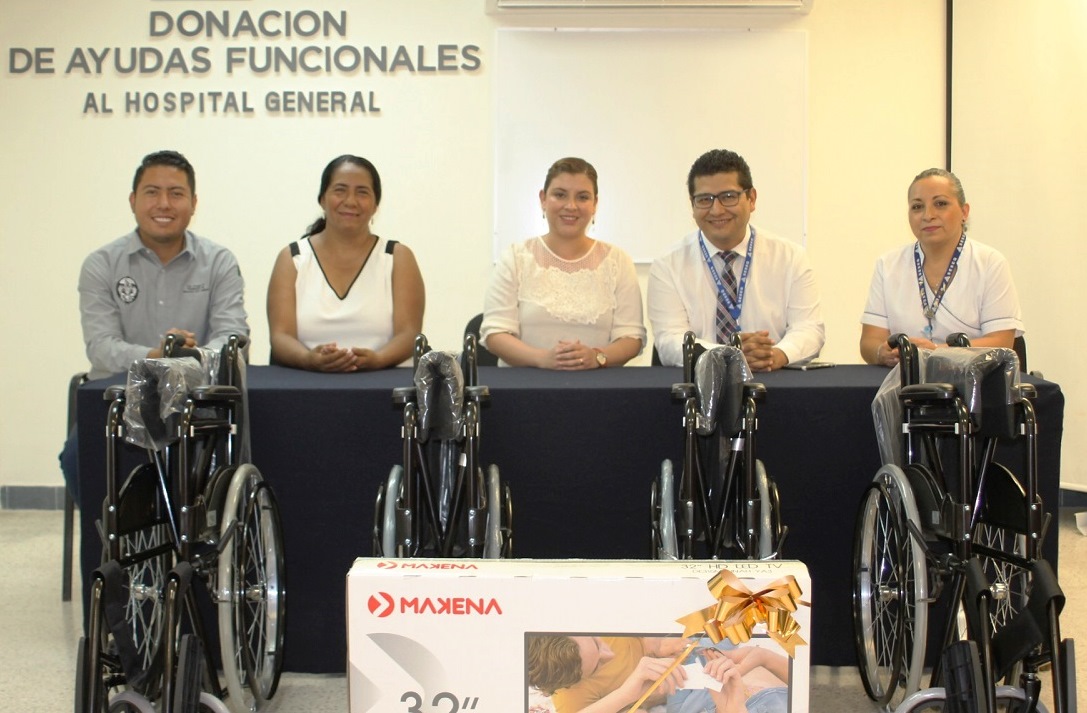 Recibe donación: De sillas de ruedas el Hospital General de Jalpan de Serra