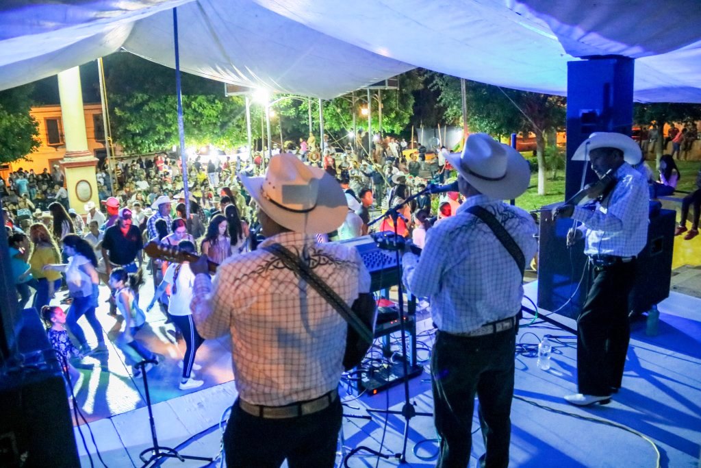 Chicos y grandes: Disfrutan de “Sábado Cultural” en Landa de Matamoros