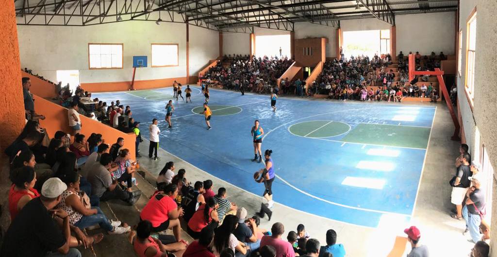 Femenil y varonil: Finales del Primer Torneo de Basquetbol en el Municipio de Peñamiller