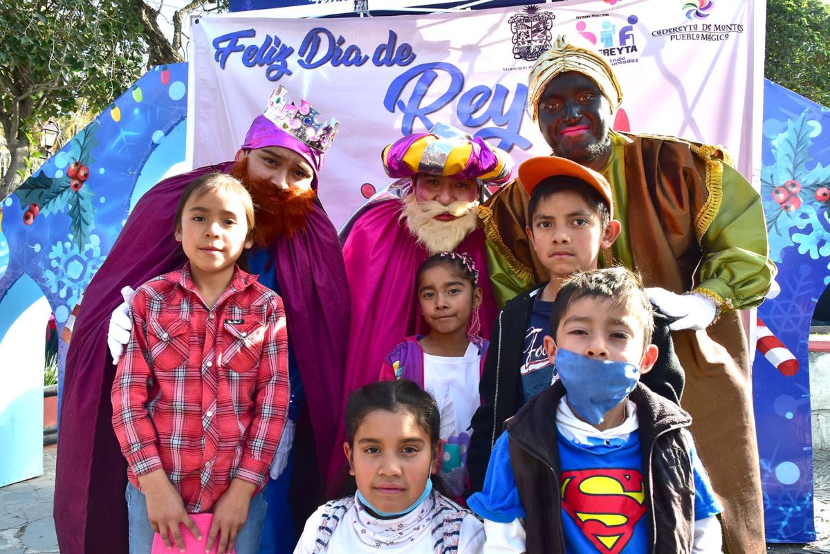Celebran Día de Reyes: Con Alegría Niñas y Niños Acuden a Festejo de Día de Reyes en Cadereyta