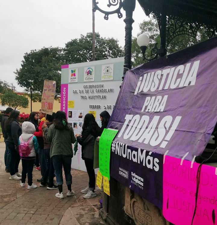 Manifestación: Serranas hacen visible violencia hacia la Mujer en la zona