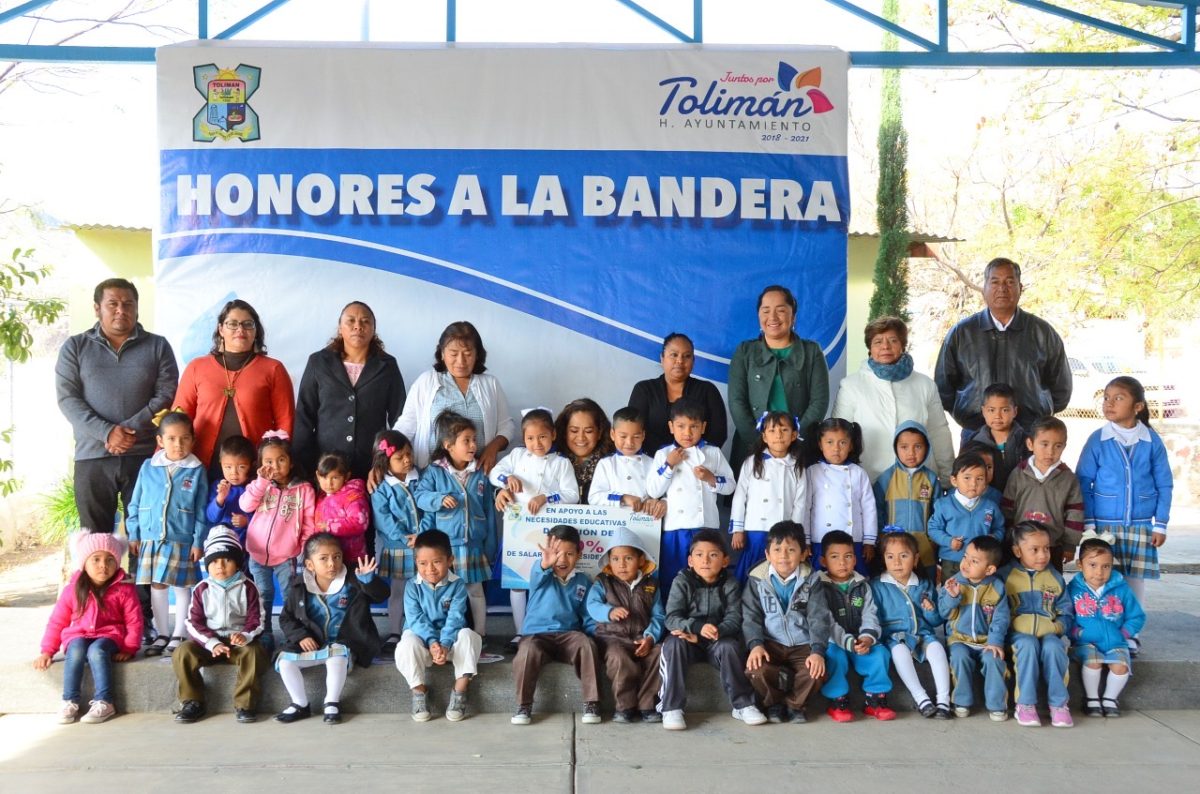 Apoyo a la Educación: Alcaldesa Lupita Alcántara de Santiago Entrega Donativo Personal a Preescolar de Barrio de García