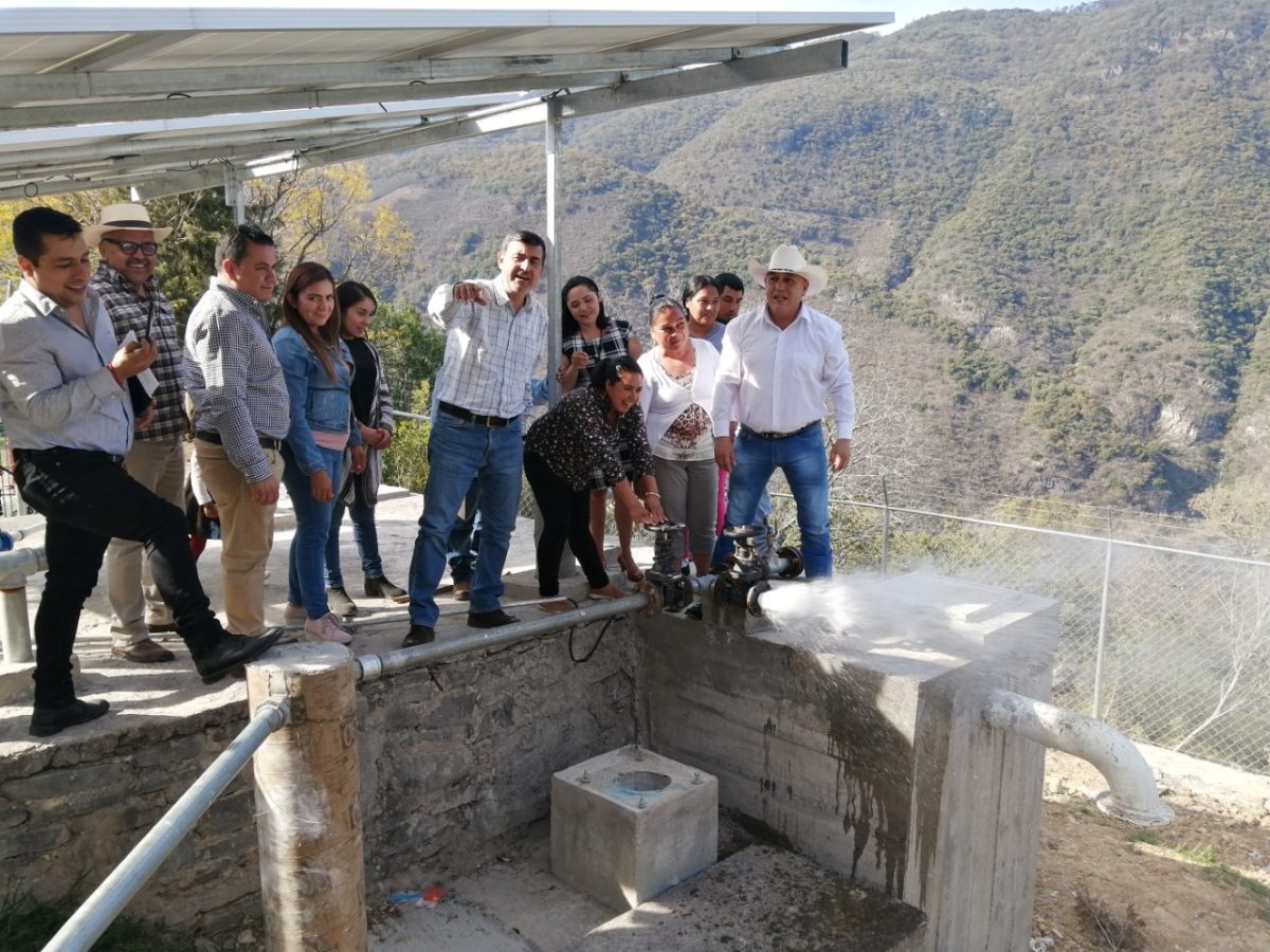En Cuesta Blanca: Entrega obra de agua potable en comunidad pinalense