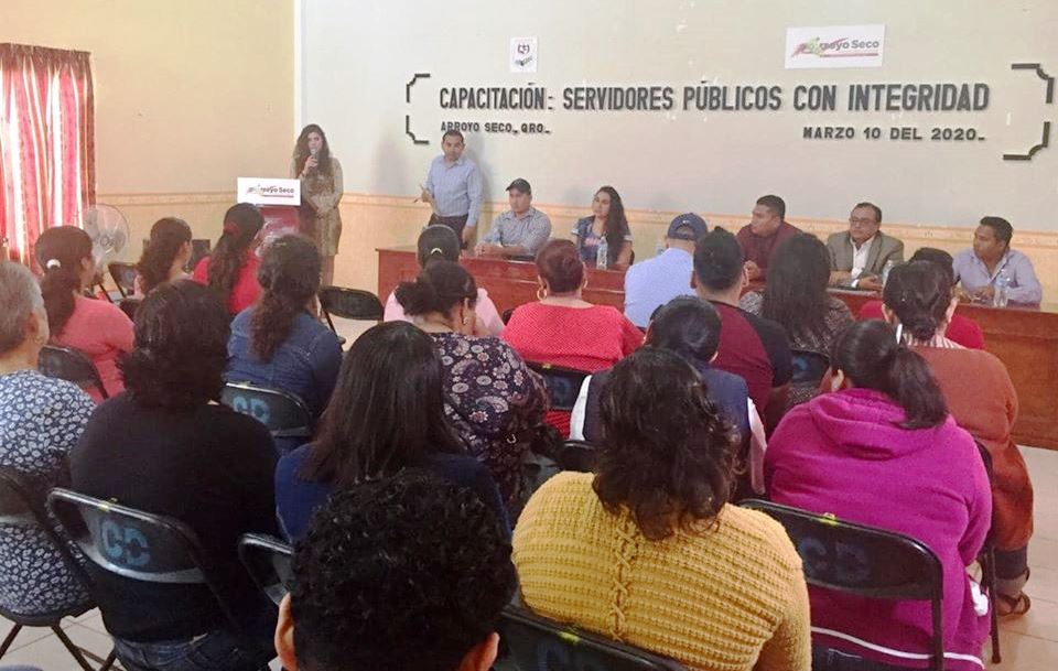 Realizan en Arroyo Seco:  Taller denominado “Servidores Públicos con Integridad”