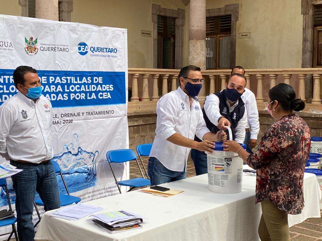 CEA:  Entrega más de 5 toneladas de pastillas de cloro para desinfección de agua.