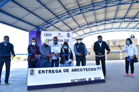 Arco techo: Se entregó en la comunidad de Puerto de Salitre, Cadereyta.