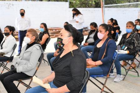 Clausuró: Secretario del Trabajo cursos de autoempleo en Cadereyta de Montes.