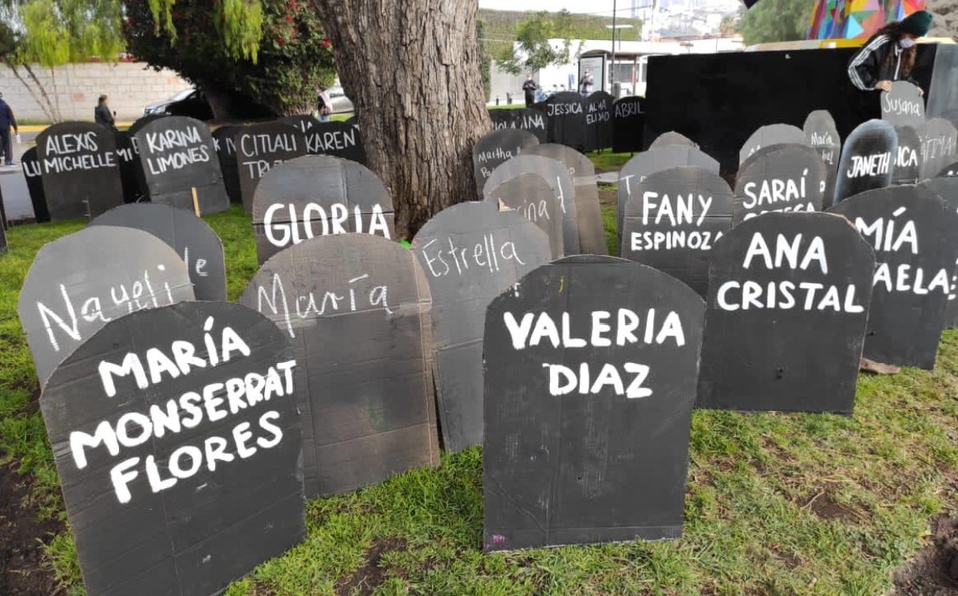 Colocan: Lapidas en el acueducto para conmemorar a víctimas de feminicidio.