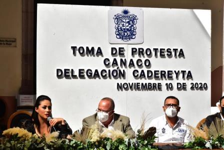 Toma: Protesta el comité de la CANACO.