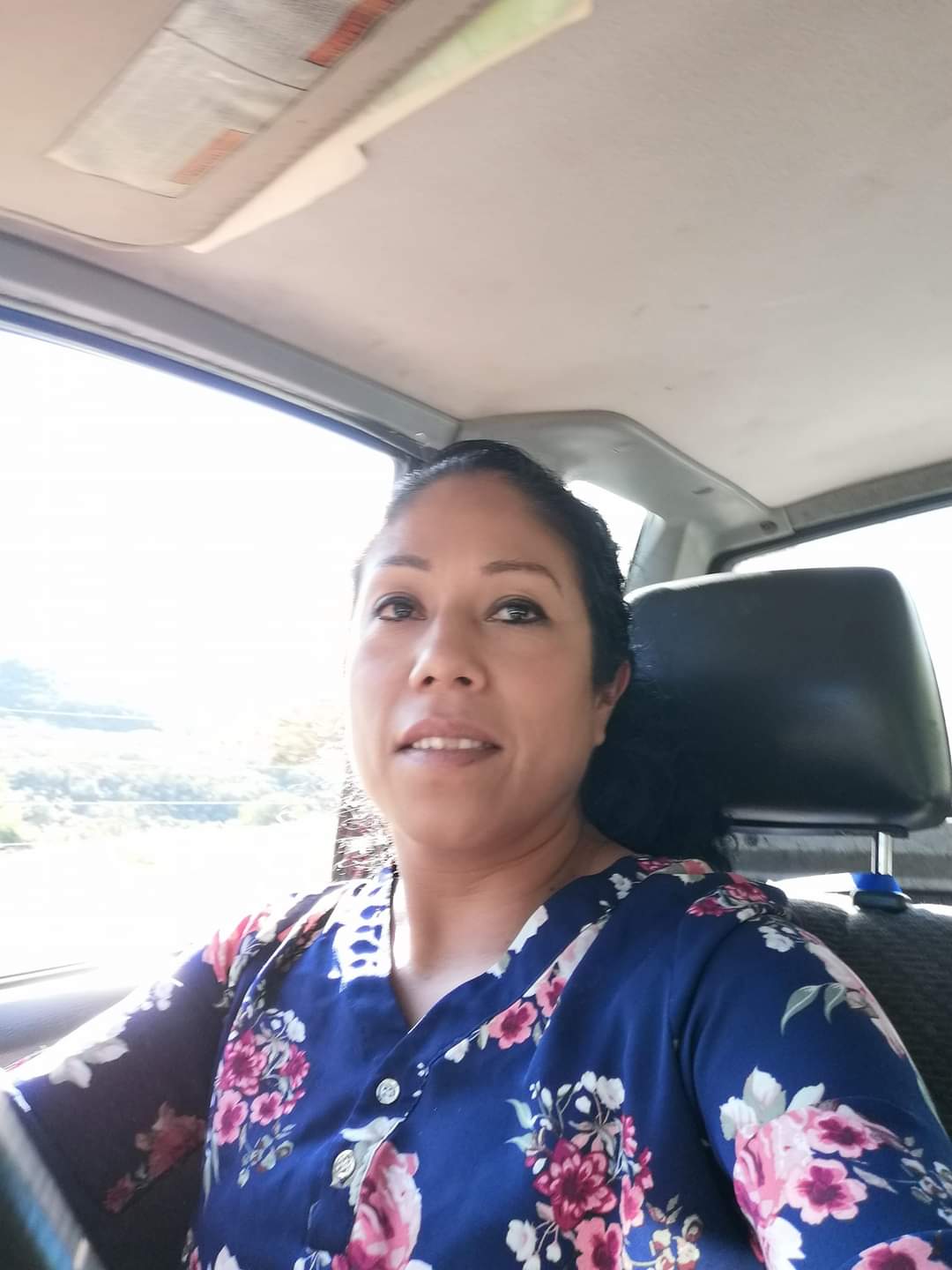 Levanta la mano: Mujer de origen campesino en busca de precandidatura a Morena en Jalpan de Serra.