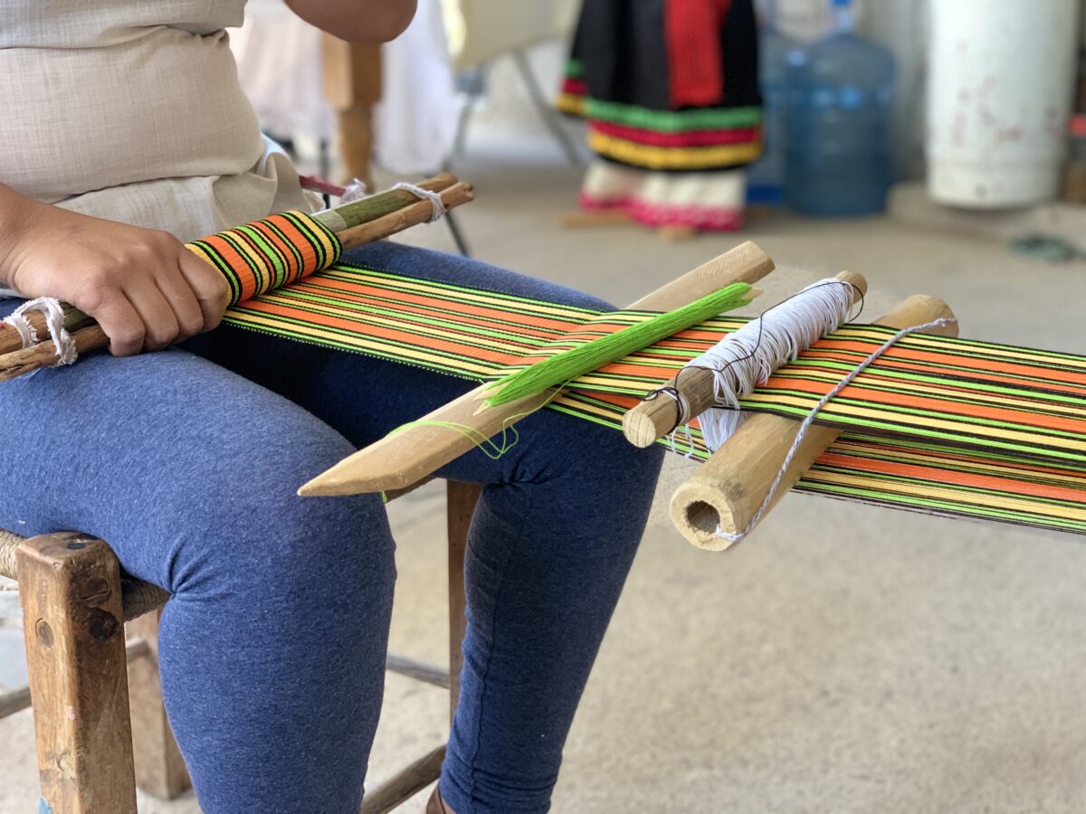 De Tierra Volteada Tolimán:La Artesanía es un Trabajo que Permanece Gracias a las Artesanas