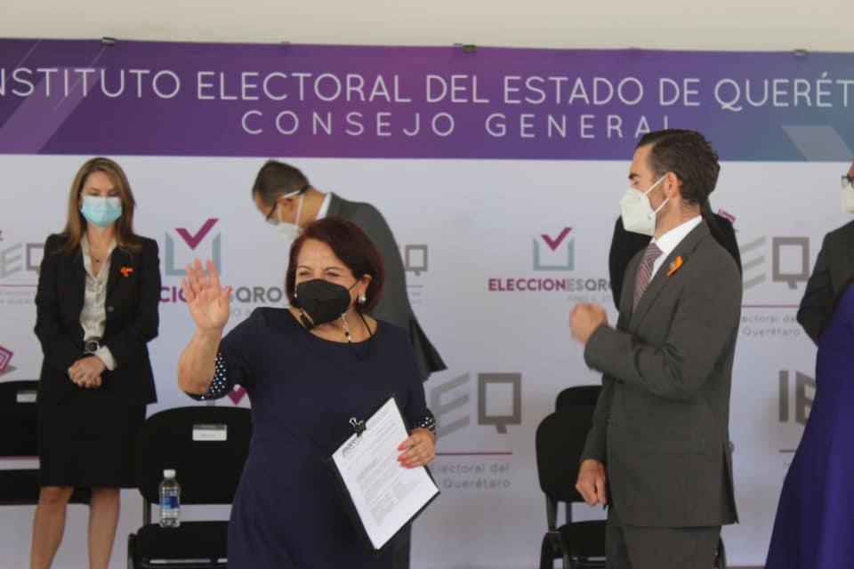 “Me registro para Ganar”Se Registra Celia Maya García a la Gubernatura del Estado ante el IEEQ