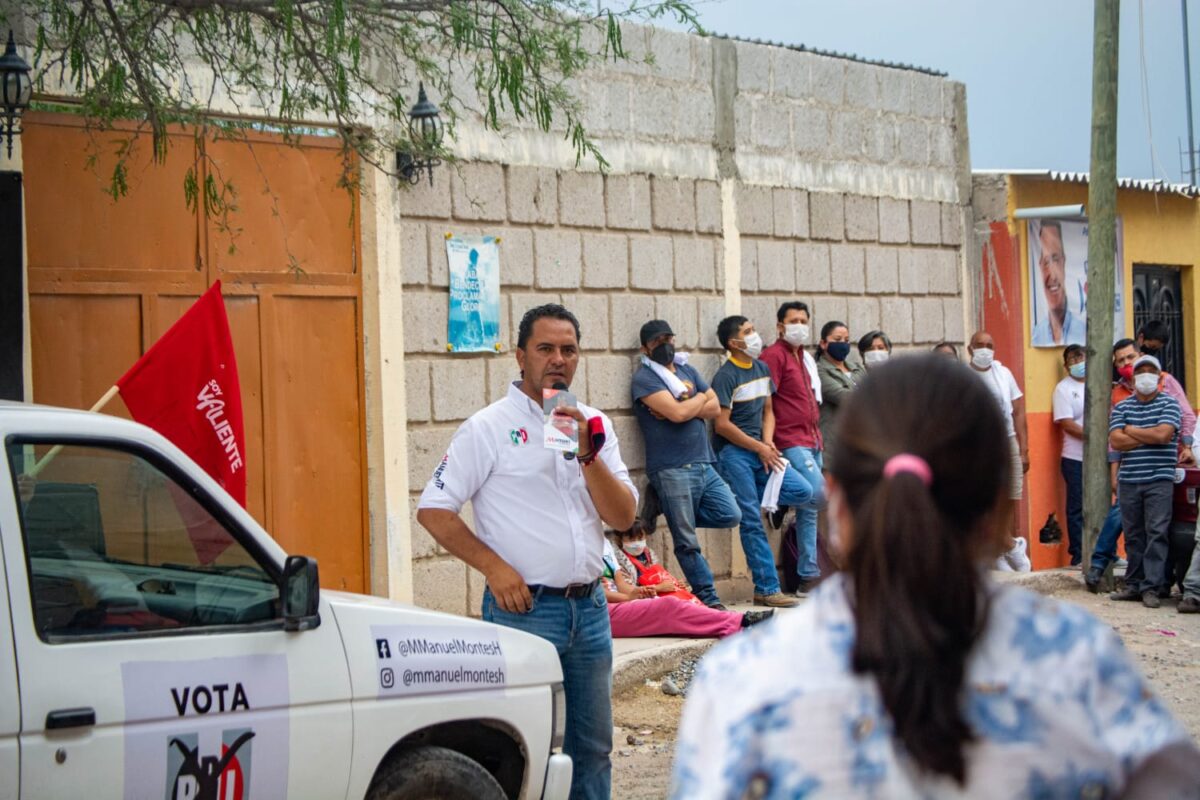 Se compromete: Manuel Montes se compromete a una red de drenaje funcional en el barrio del salitrillo.