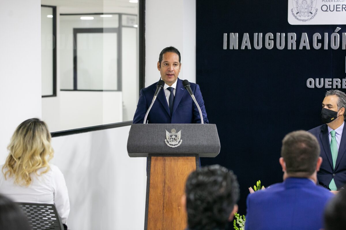 Inaugura Francisco Domínguez :El Centro de Conciliación Laboral del Estado de Querétaro.