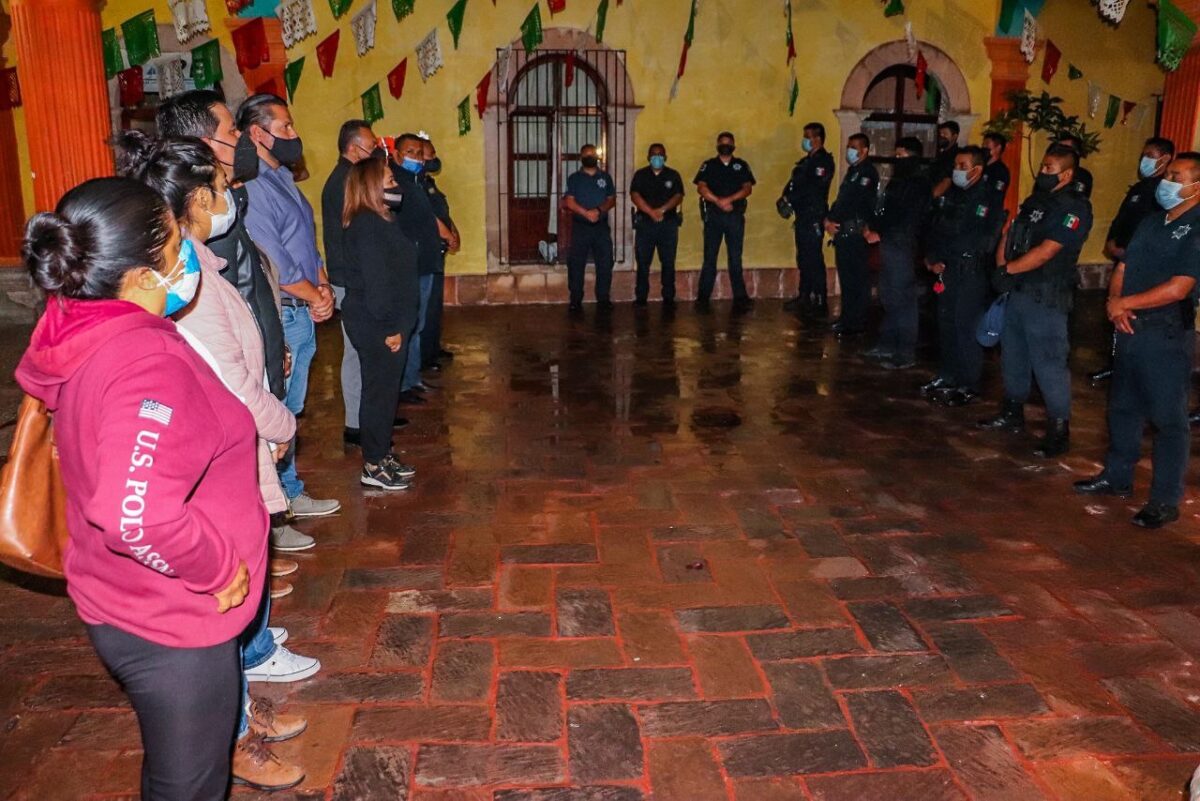 Encabeza Cambio de Mando Lupita Alcántara