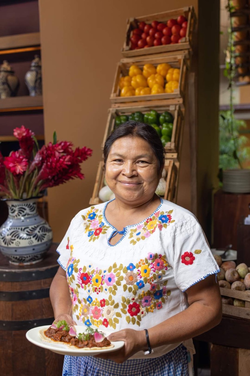 Ezequielmontenses ponen en alto la gastronomía queretana en encuentro nacional