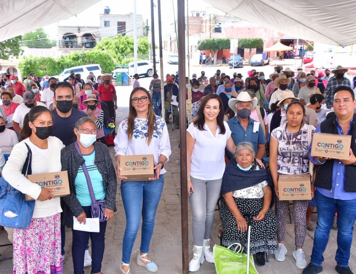 Realiza Lupita Pérez Montes Entrega de Apoyos alimentario en Villa Progreso