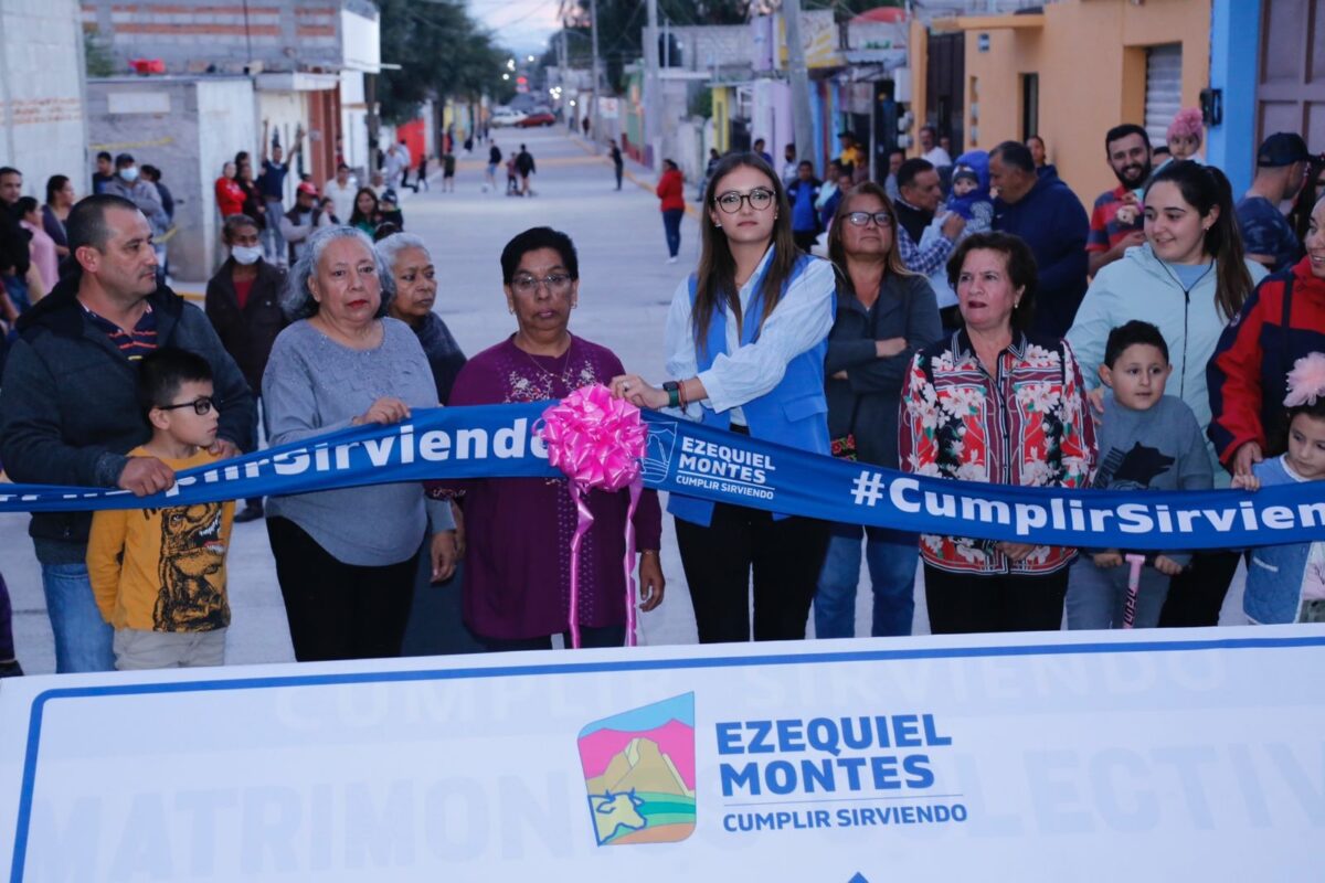 Entrega Obra Lupita Pérez Montes la calle “Vicente Guerrero” en el barrio La Presa