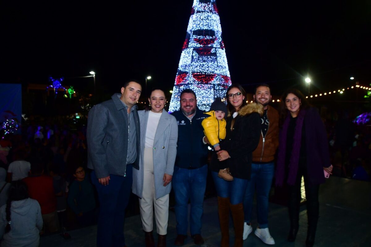 Encendido del Árbol de Navidad en el municipio de Ezequiel Montes
