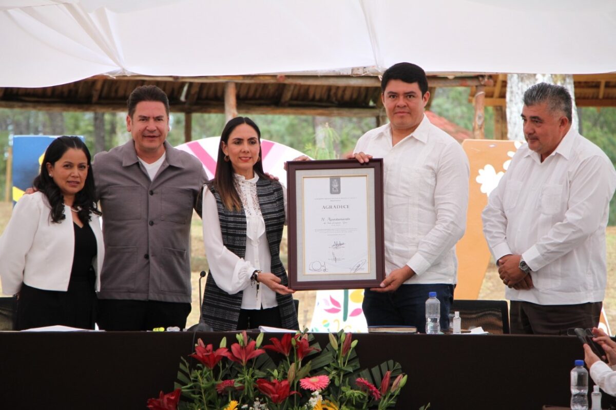 Aprueba Exhorto para declarar al Concurso Nacional de Baile de Huapango Huasteco de San Joaquín, Patrimonio Cultural Inmaterial e Intangible del Estado de Querétaro