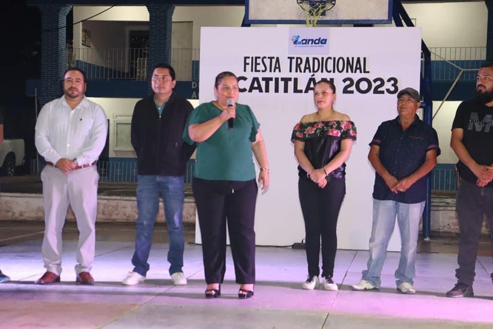 Encabeza Marina Ponce Camacho la inauguración de las Fiestas Tradicionales de Acatitlán de Zaragoza