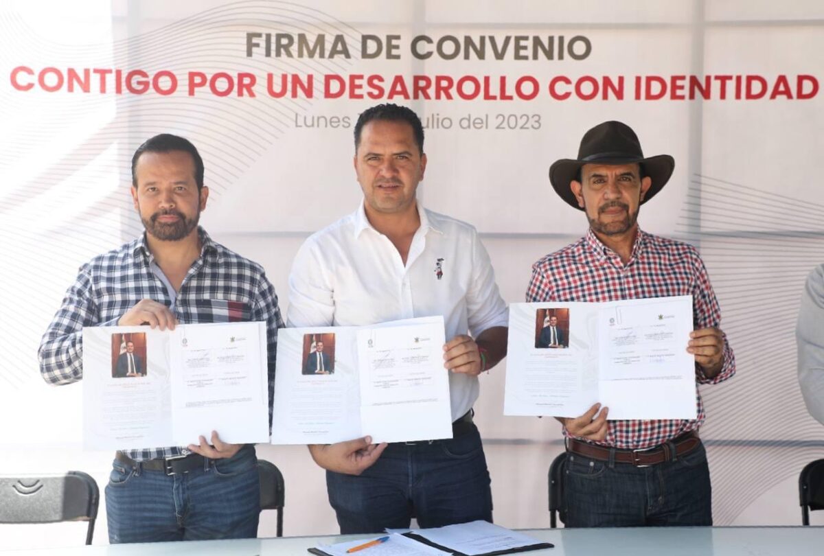 Firma Convenio de Colaboración Edil Manuel Montes con el Instituto de Atención de Pueblos Indígenas del Estado de Querétaro