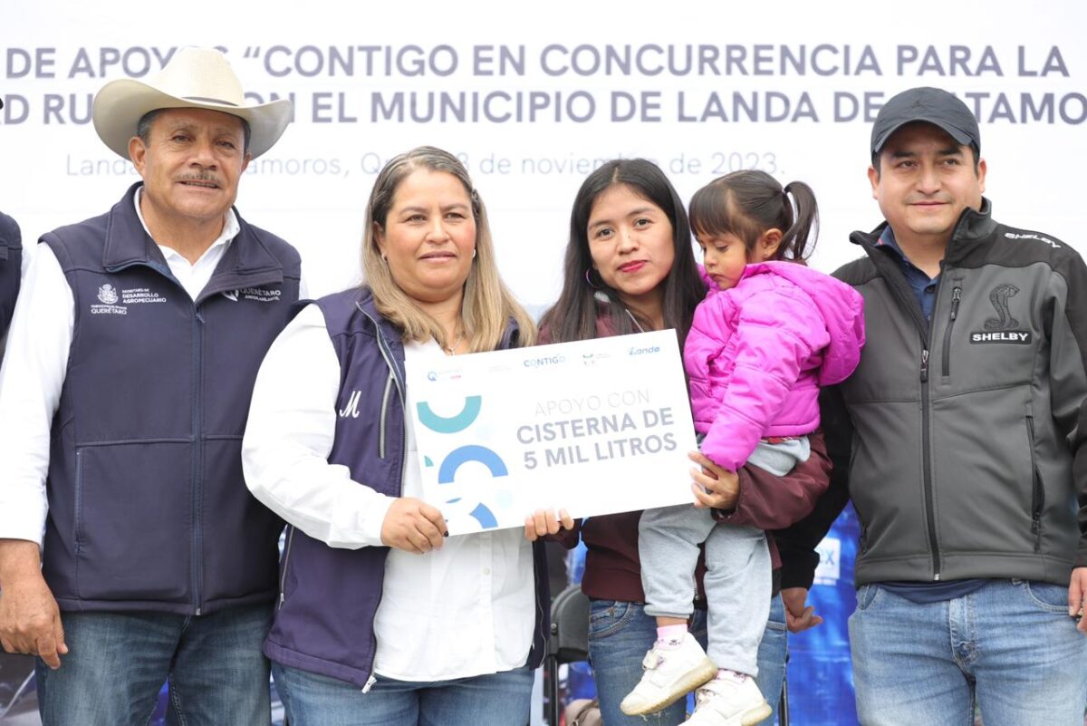 Entrega SEDEA apoyo del programa Municipalizado en Landa de Matamoros