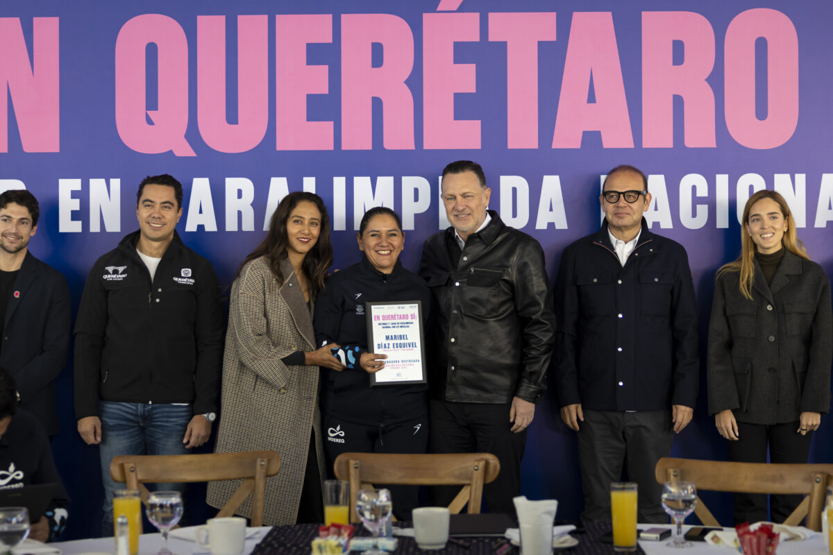 Reconocen autoridades estatales a deportistas por obtener el 3er lugar en Paralimpiada Nacional