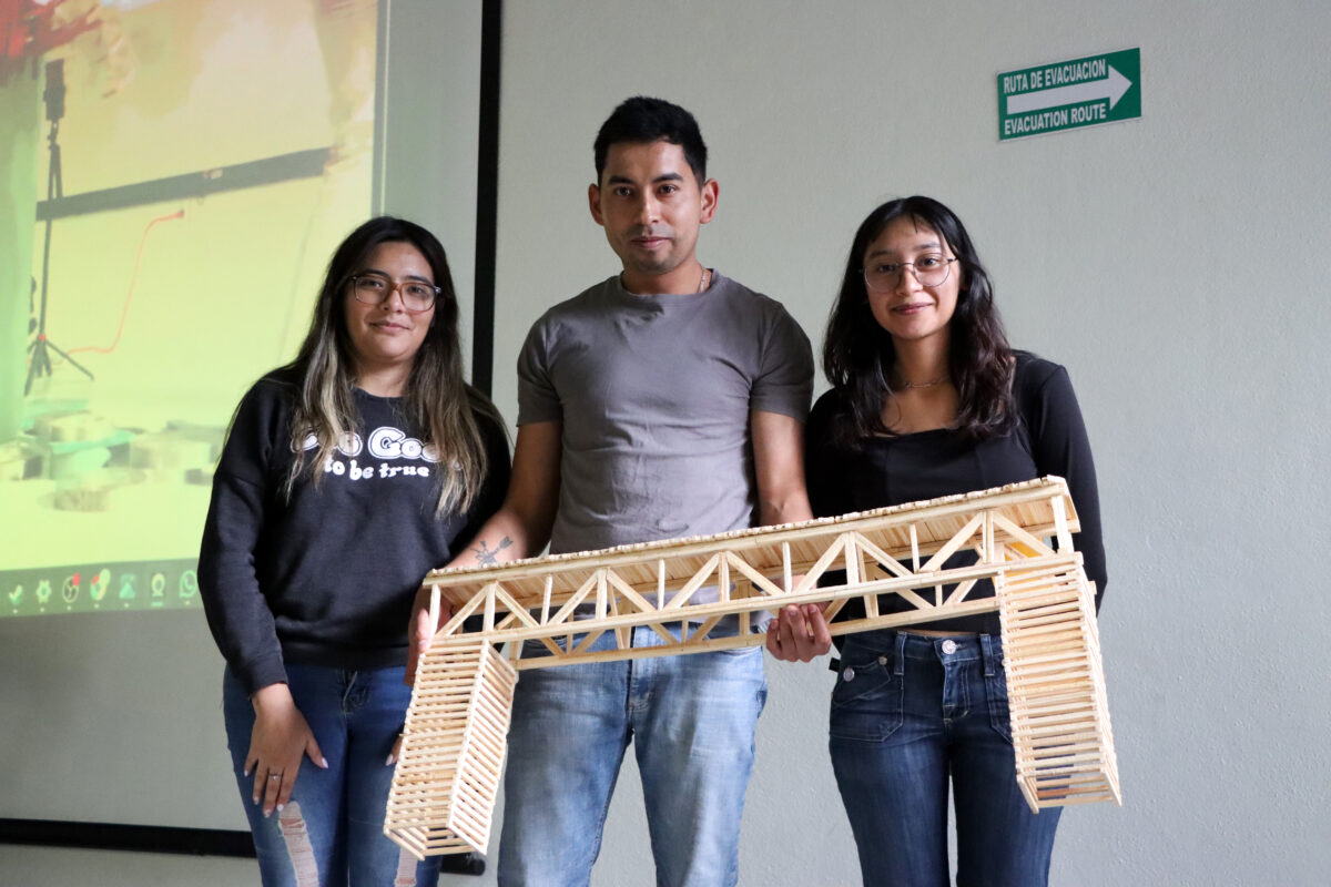 Obtiene UT San Juan los tres primeros lugares en Concurso de Diseño de Puentes de Madera