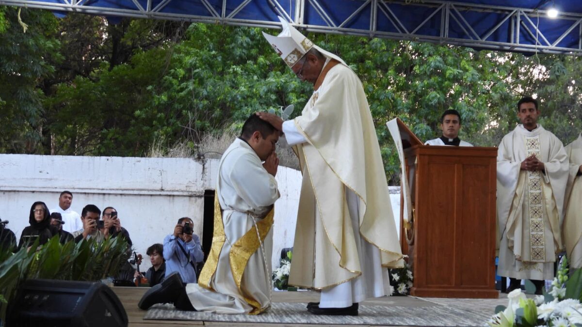 En La Esperanza se realizó el  Ordenamiento Sacerdotal del Pbro. Emmanuel Basilio Tovar